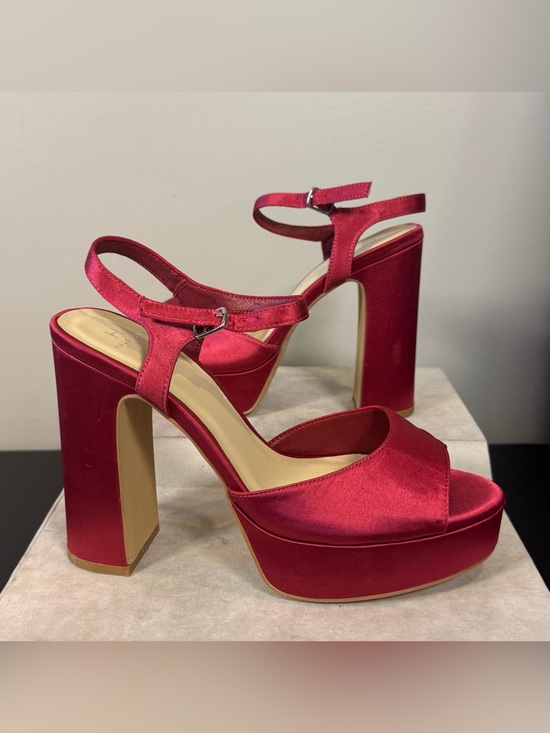 H by Halston Shoes - H by Halston pink Satin Platform Block Heel Sandals size 9, NWOT